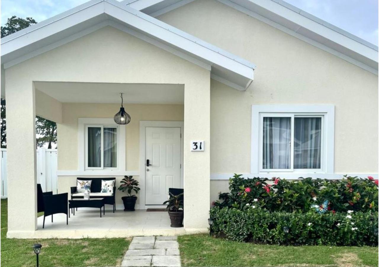Seashore Vacation Home, Oceanpointe, Lucea, Jamaica Εξωτερικό φωτογραφία